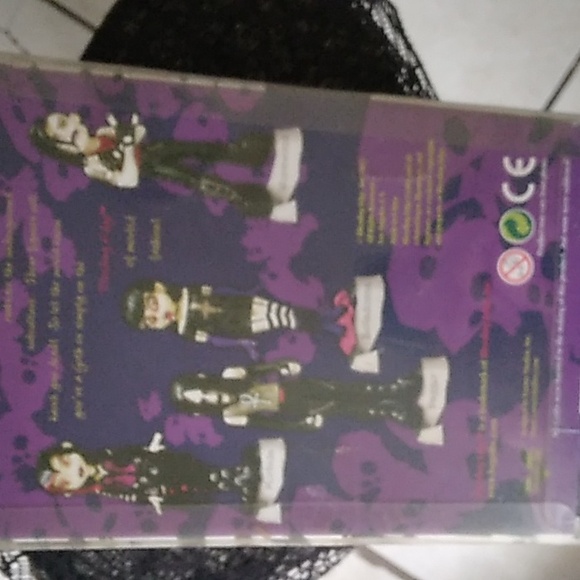 Bleeding Ege GOTHS "Morbida" doll - Picture 4 of 9